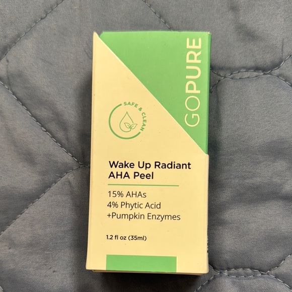 Wake Up Radiant AHA Peel - Green and Cream - Picture 1 of 7